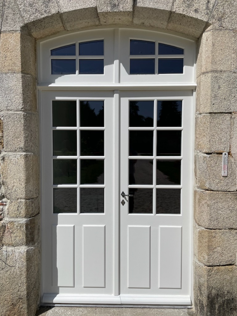 https://menuiseries-vannetaises.fr/wp-content/uploads/2026/04/menuiserie-sur-mesure-apres.jpeg