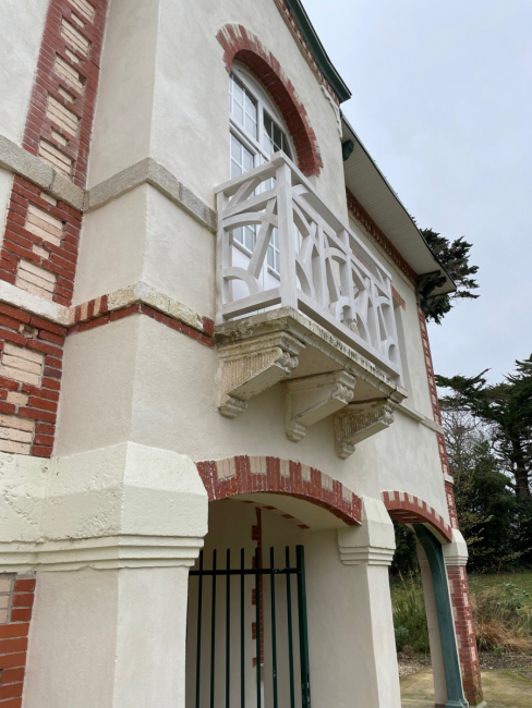 Création et fabrication d'un garde-corps avec savoir-faire traditionnel