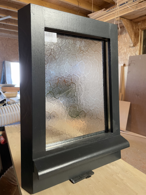 Fabrication sur mesure d'un châssis fixe en chêne massif