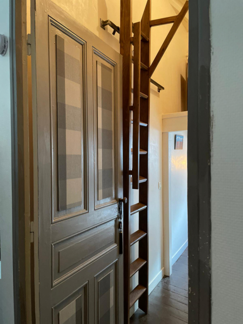 Fabrication sur mesure d'une échelle de meunier avec ferronnerie